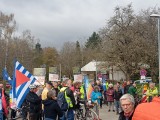 Versammlungsteilnehmer am EUCOM, Stuttgart-Vaihingen, 4. April 2026, Foto: Sergej Perelman 